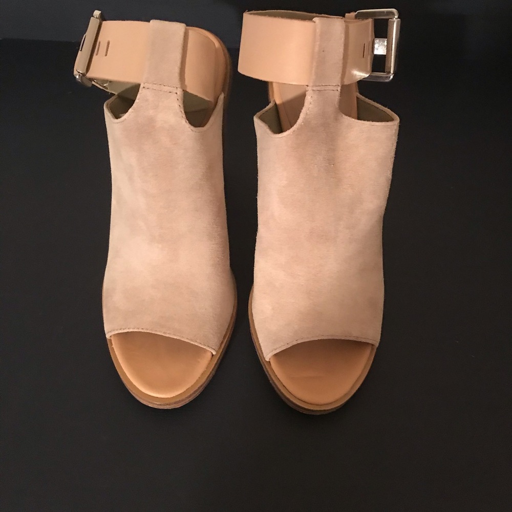 Marc Jacobs Beige Suede Open-Toe Block Heel Sandals - Picture 10 of 10